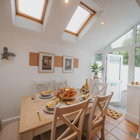 Cotswolds- Homely 2 Bed House With Garden, Wifi - Esho Stays Cirencester Esterno foto