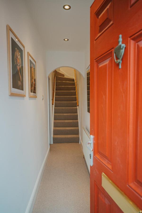 Cotswolds- Homely 2 Bed House With Garden, Wifi - Esho Stays Cirencester Esterno foto