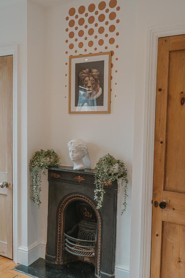 Cotswolds- Homely 2 Bed House With Garden, Wifi - Esho Stays Cirencester Esterno foto