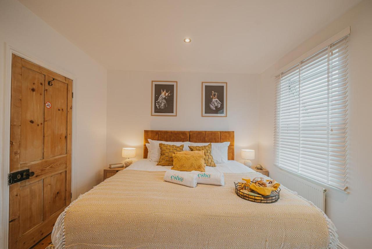 Cotswolds- Homely 2 Bed House With Garden, Wifi - Esho Stays Cirencester Esterno foto